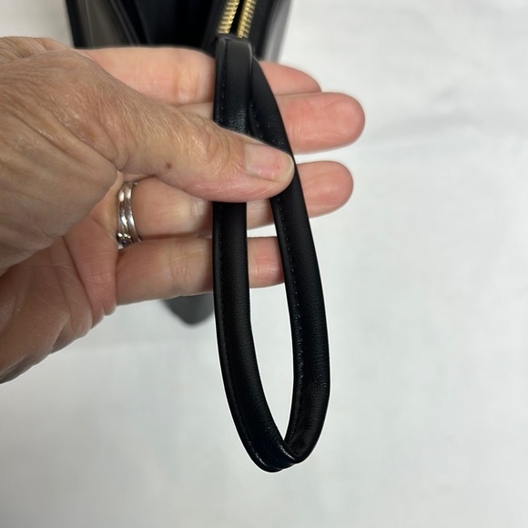 Time and Tru Black and Gold Wallet with Sleek Design - Picture 8 of 13